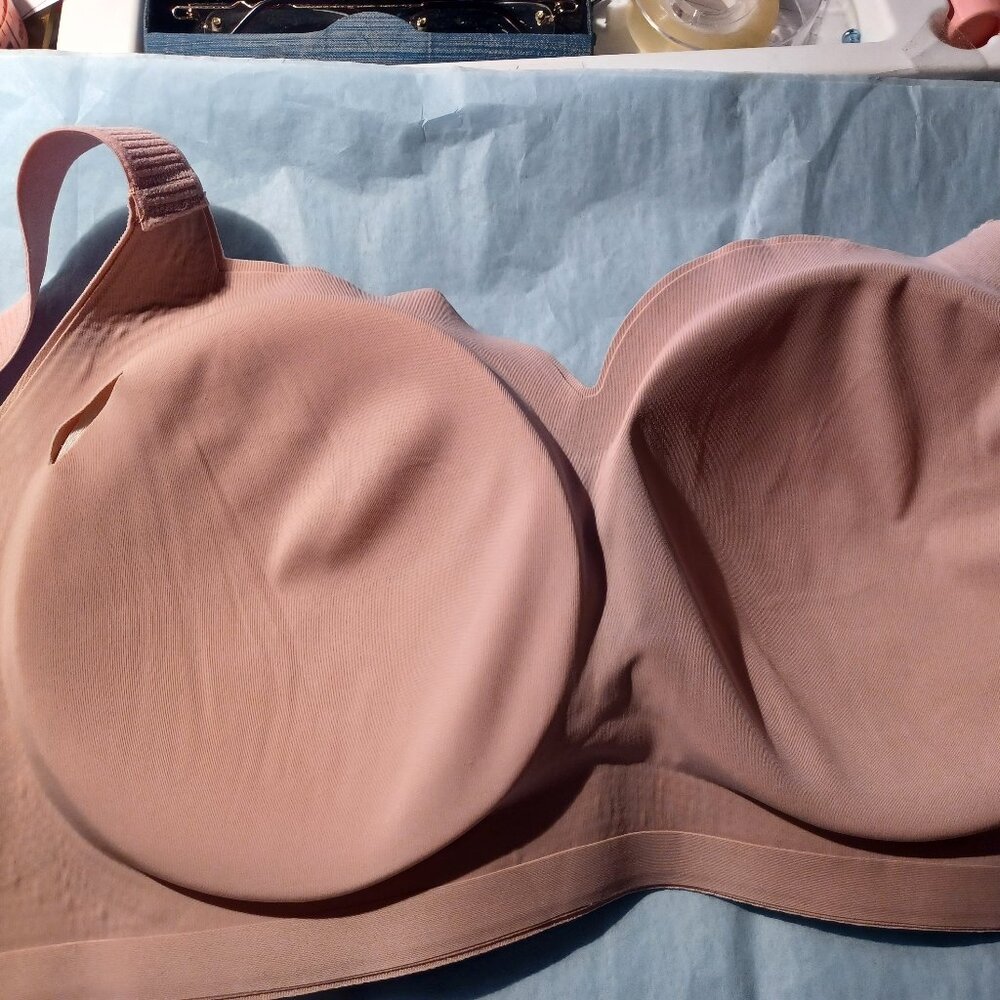 Woman's 1XL Peachy Nude 'Jelly' Bra/Cami Bra - Picture 2 of 6